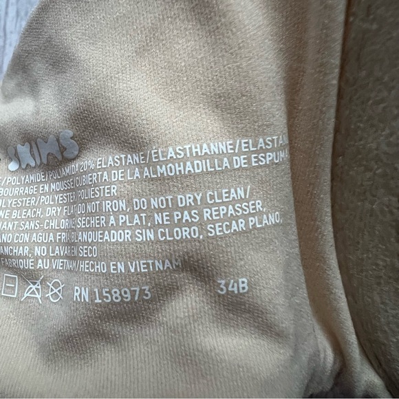 Fits Everybody Push Up T-Shirt Bra SKIMS - Picture 3 of 3